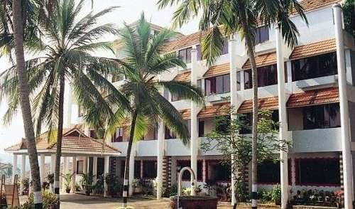 Tarifas baratas de hotel y hostal y disponibilidad en Kovalam